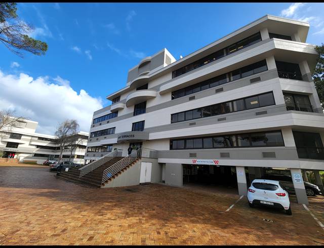 222M² OFFICE TO LET IN PINELANDS